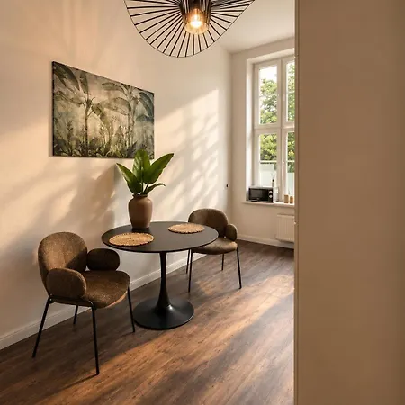Qapartment 2 *
